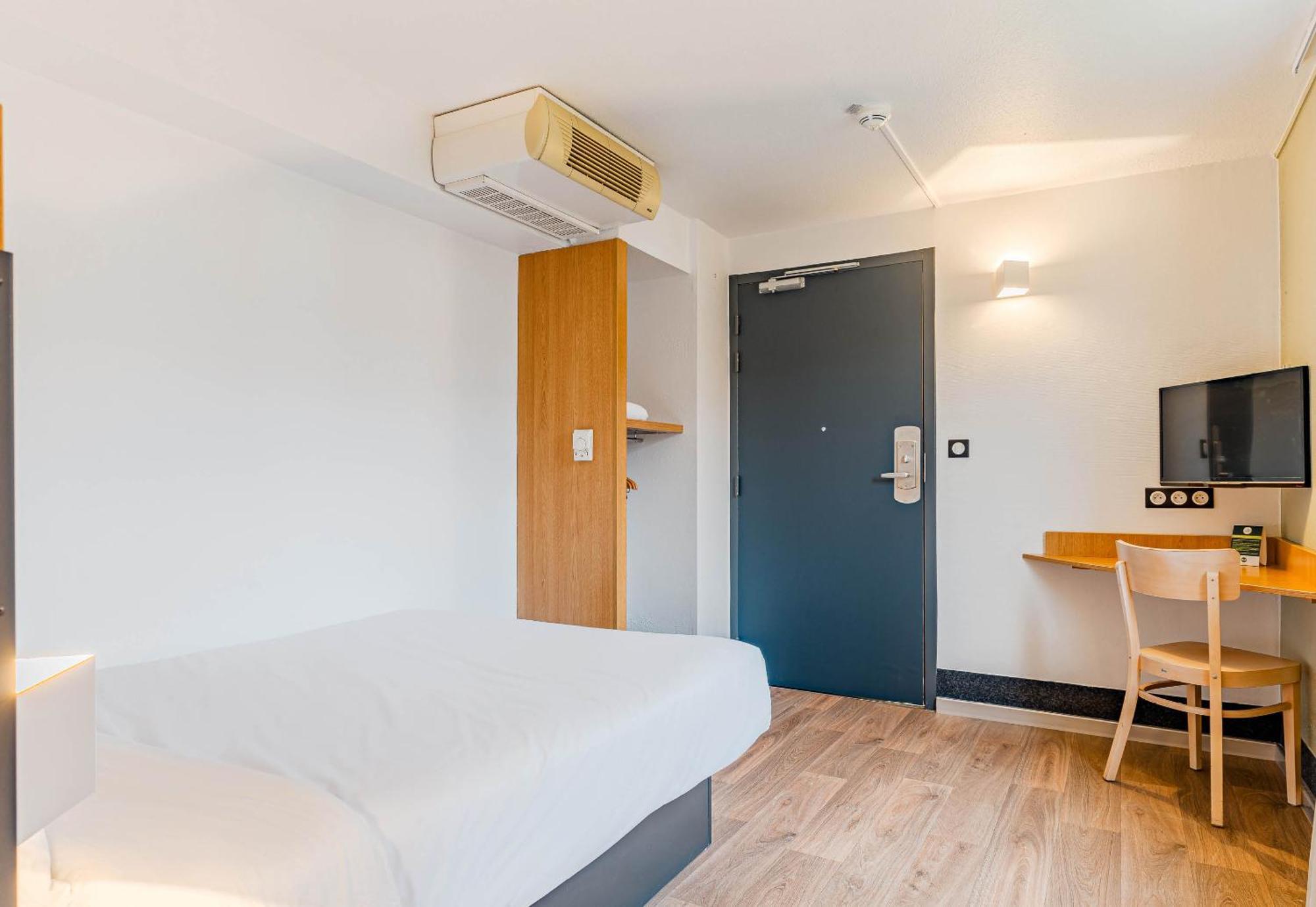 B&B Hotel Poitiers 3 Futuroscope Chasseneuil-du-Poitou Buitenkant foto