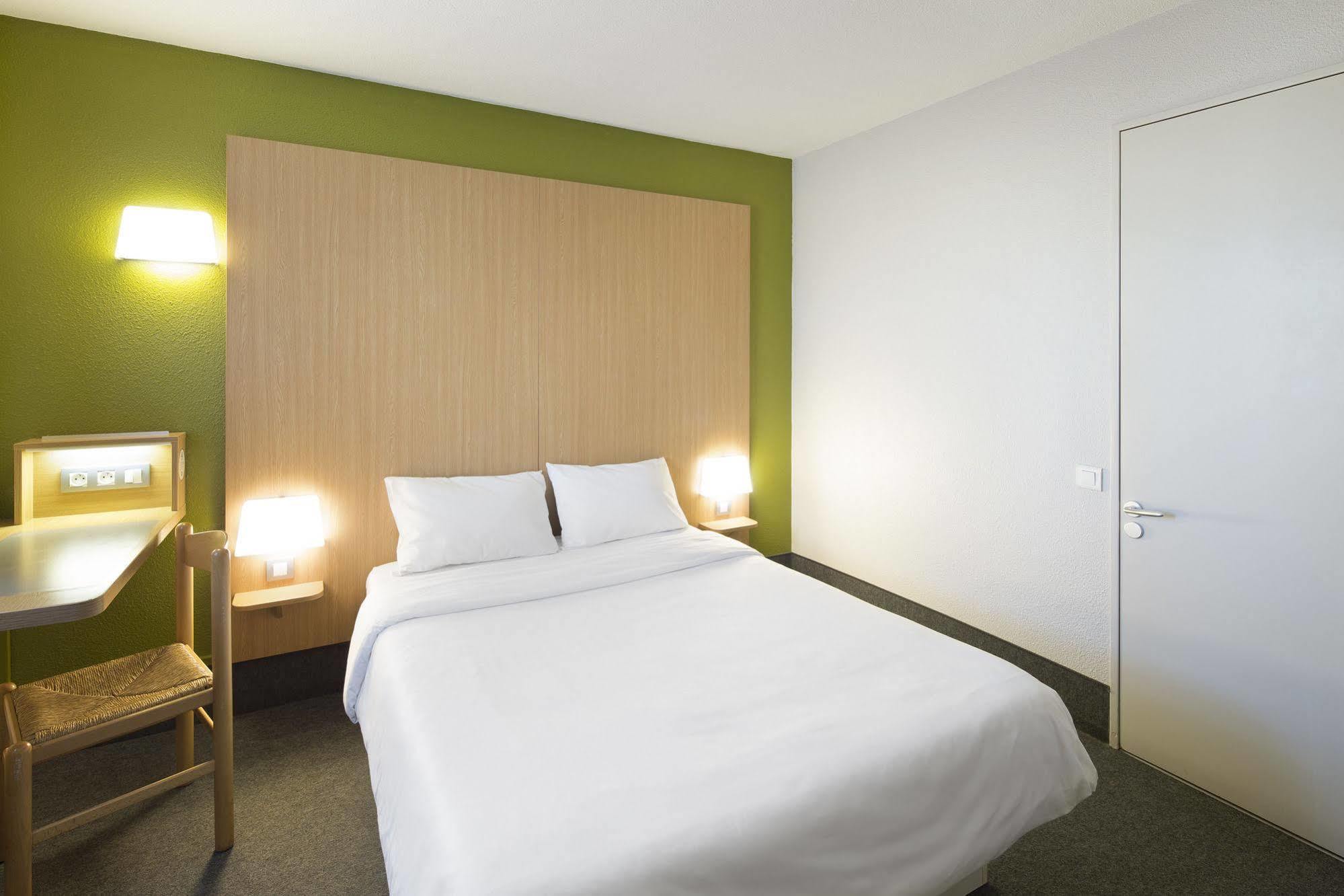 B&B Hotel Poitiers 3 Futuroscope Chasseneuil-du-Poitou Buitenkant foto