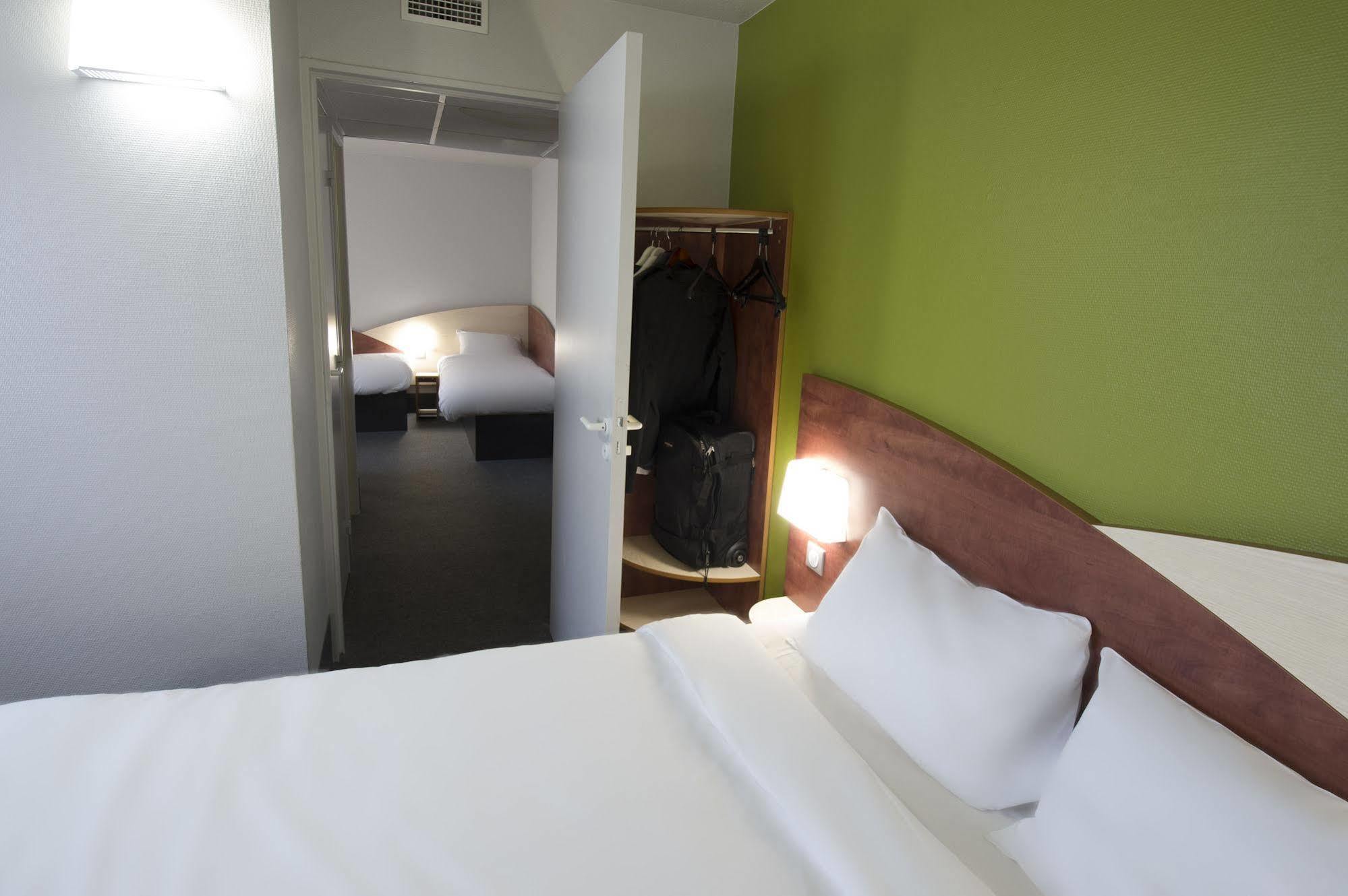 B&B Hotel Poitiers 3 Futuroscope Chasseneuil-du-Poitou Buitenkant foto